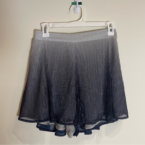 Show Me Your Mumu Metallic Carlos Swing Shorts in Icicle Drip size Small - Picture 5 of 7